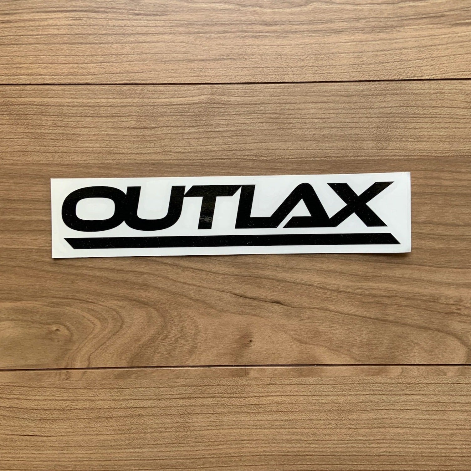 OUTLAX ステッカー