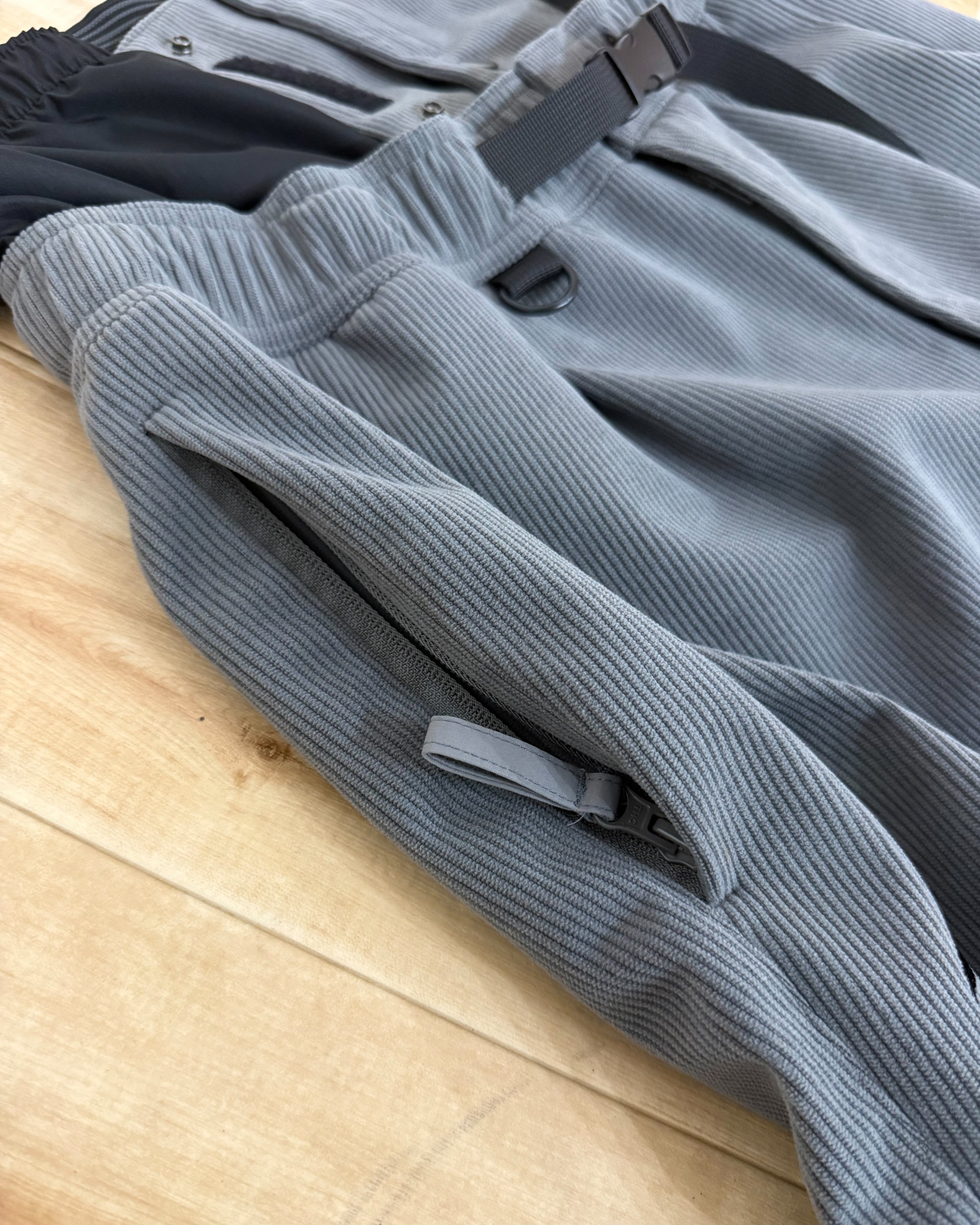 【新品】OUTLAX スノーボードウェア XL コーデュロイPANTSのみ コーデュロイ PANTS OUTLAXP0008 – OUTLAX Online Shop